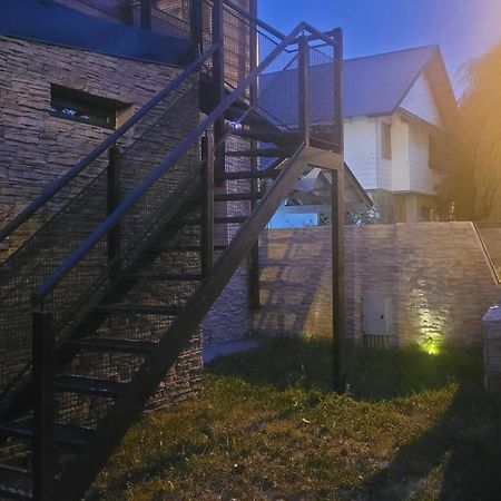 Espacio Berni Сан-Мартин-де-лос-Андес Экстерьер фото